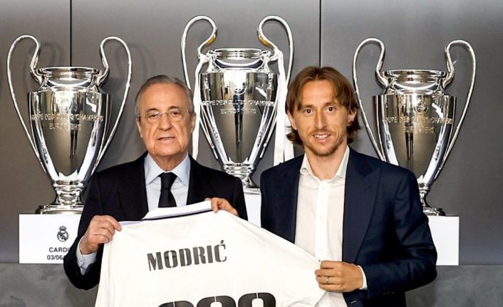 Modric, 1 yıl daha Real Madrid’de