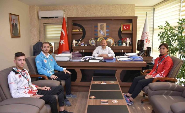 Muay Thai Dünya Şampiyonlarından Derece’yi ziyaret