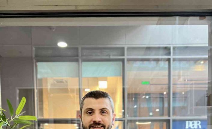 Nihat Tüney`den saç ektirecek kişilere önemli uyarı; “Saç çizgisi çok önemli”