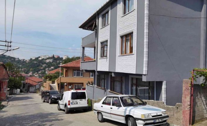 Oğluna kızıp eşini ve gelinini silahla yaralayan şahsa 10 yıl hapis