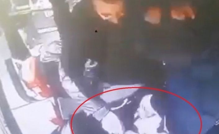 Otobüs şoförünü bıçaklayan sanıktan mahkemede ilginç savunma: “Anahtarlığımdaki çakı kendi kendine açılmış"