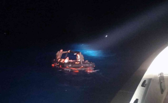 Pasaportuna ve değerli eşyalarına el konuldu, darp edilerek Türk sularına geri itildi