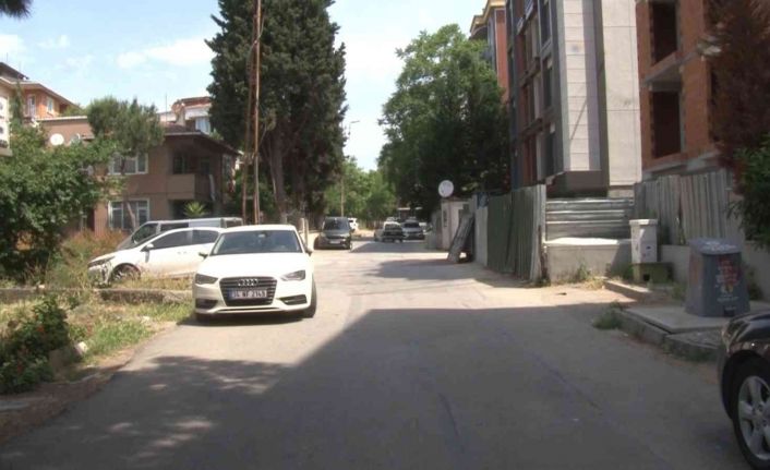 Pendik’te eski kız arkadaşını silahla vuran emekli polis evinde intihar etti