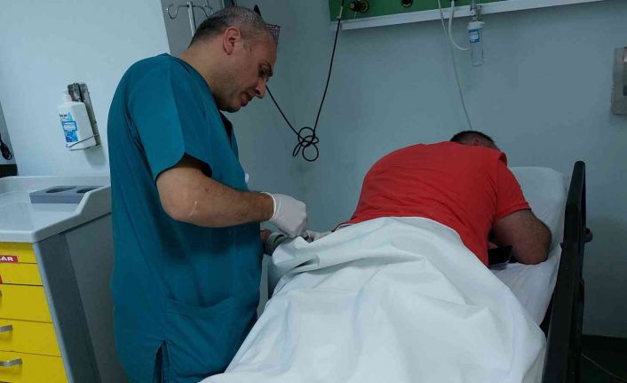 Pidecide bıçaklı kavga: 2 yaralı