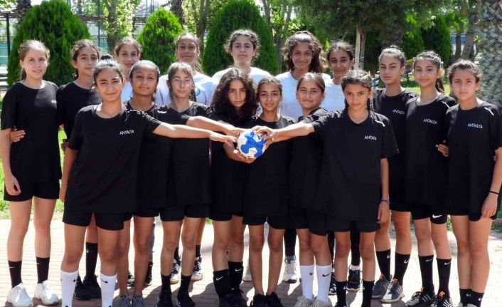 Şampiyonlar Kepezspor’da