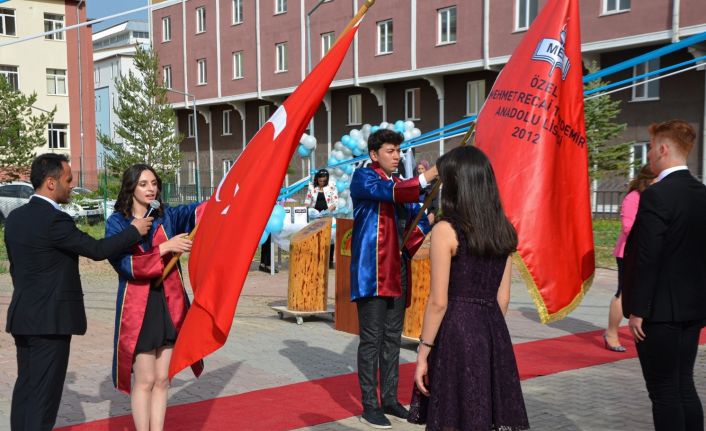 SCÜ Vakıf Okullarında mezuniyet coşkusu