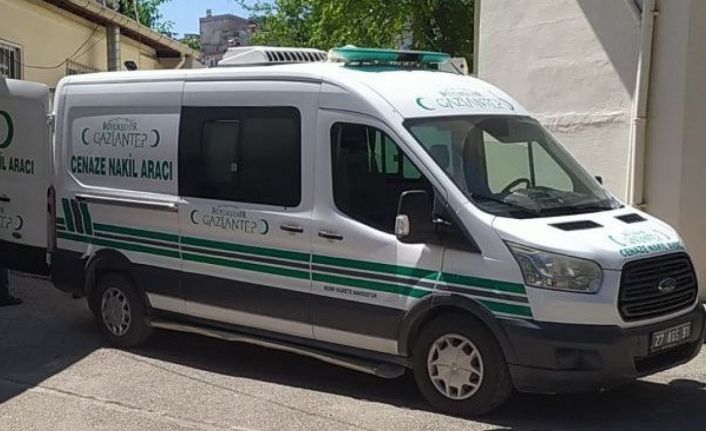 Serinlemek için Fırat Nehri’ne giren genç boğuldu