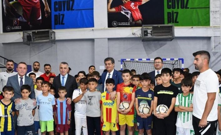 Şırnak’ta yaz spor okulları açıldı