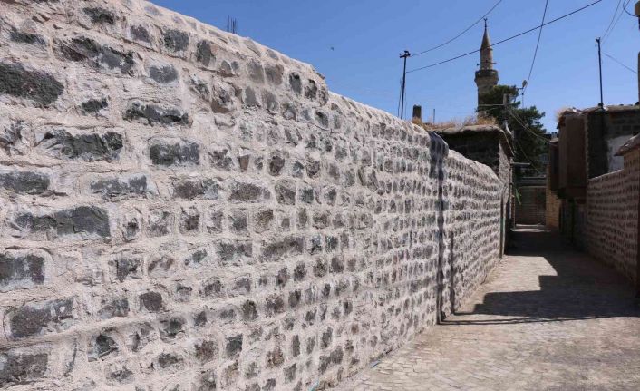 Siverek’in tarih kokan sokakları, aslına uygun hale getiriliyor