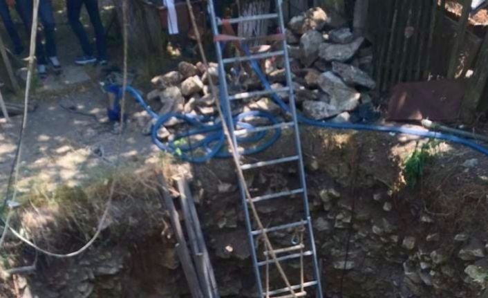 Tarihi eser bulmak için kaçak kazı yapan 8 şahsa jandarma şoku