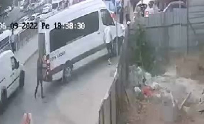 Tuzla’da tartıştığı kişiyi sırtından bıçaklayıp kovaladı