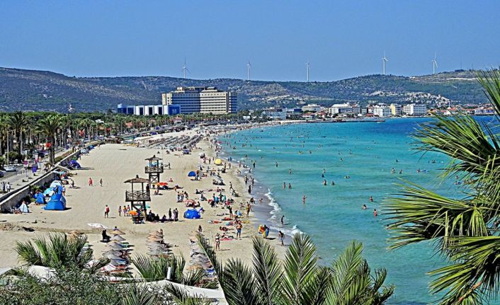 Ünlü tatil merkezi Çeşme’ye bayramda 1 milyonu aşkın kişi bekleniyor