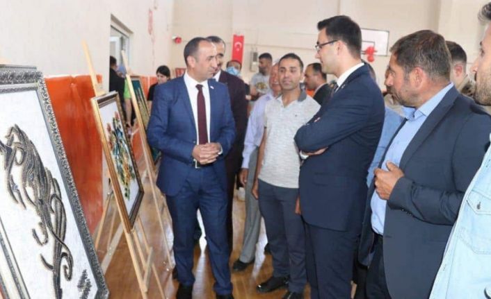 Yedisu’da yıl sonu sergisi