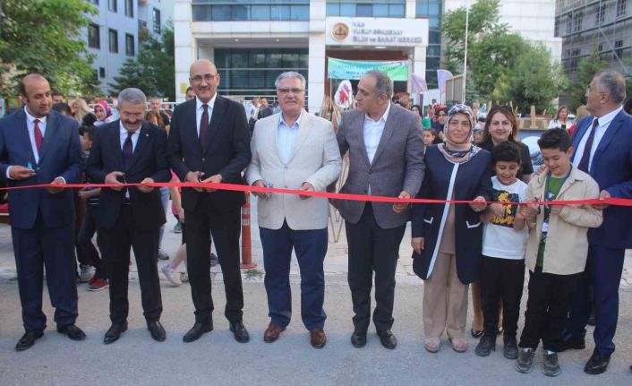 Yusuf Gökçenay Bilim ve Sanat Merkezi öğrencileri hünerlerini sergiledi