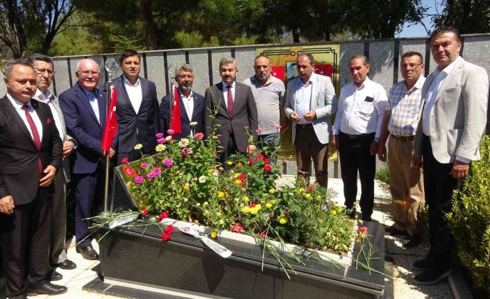 15 Temmuz şehidi Cumhurbaşkanı koruması Mehmet Çetin mezarı başında anıldı