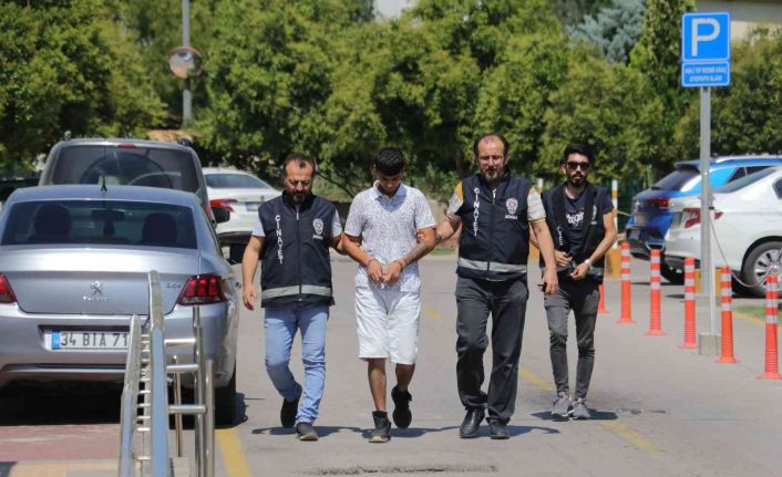 1 kişinin ölüp, 1 kişinin de yaralandığı silahlı saldırıya 4 tutuklama