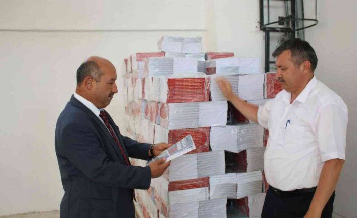 2022-2023 eğitim öğretim yılı ücretsiz ders kitapları Kütahya’ya ulaşmaya başladı
