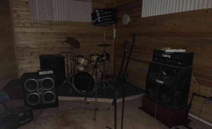 6 aydır sular altında kalan sanat merkezine çözüm bulunamıyor