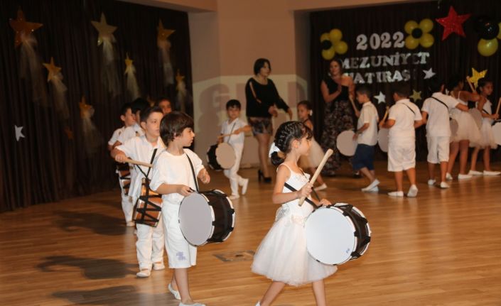 75. Yıl Kreş ve Çocuk Kulübü öğrencilerine coşkulu mezuniyet töreni