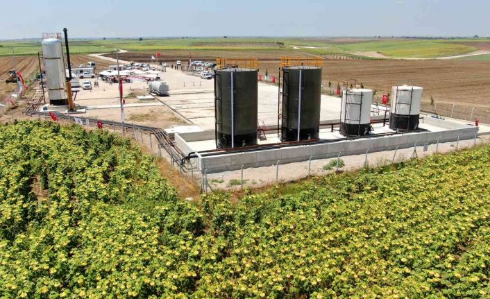 Bakan Dönmez: “Enerjide dışa bağımlılığımızı azaltacak her bir varile ihtiyacımız var”