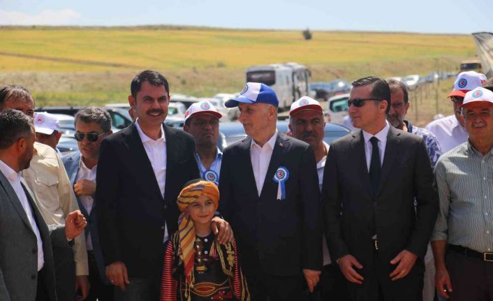 Bakan Kurum: “Önümüzdeki ay cumhuriyet tarihinin en büyük sosyal konut projesini başlatıyoruz”