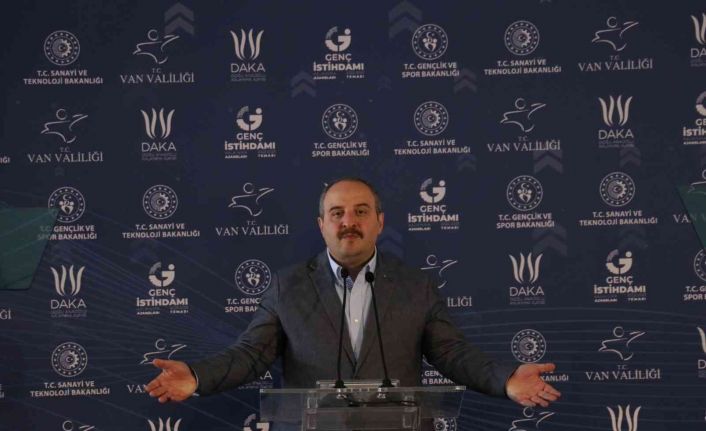 Bakan Varank: “Kılıçdaroğlu’nun ‘yapılmıyor’ dediği yatırımlar Türkiye’nin dört bir yanında güneş gibi parlıyor"