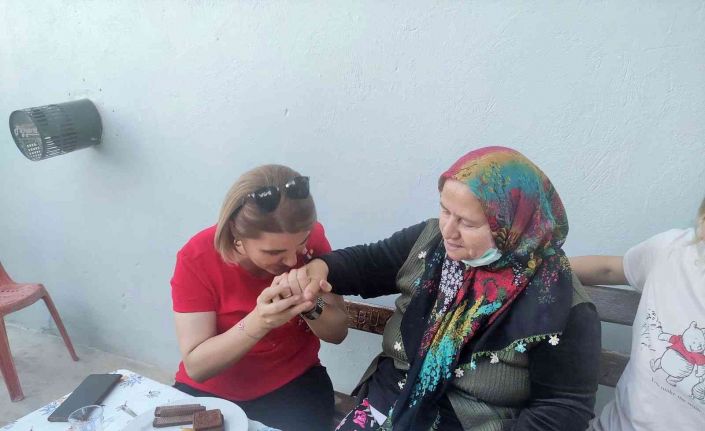 Başkan Hürriyet, şehit ailesi ile bir araya geldi