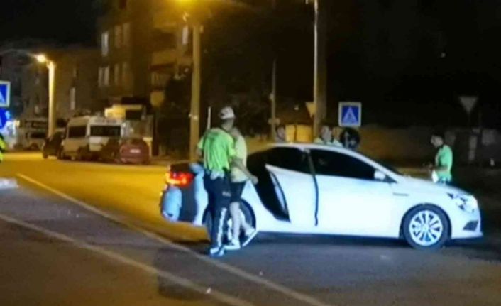Bursa’da hareketli gece, 16 yaşındaki sürücü, havaya ateş açarak durduruldu, o anlar kamerada
