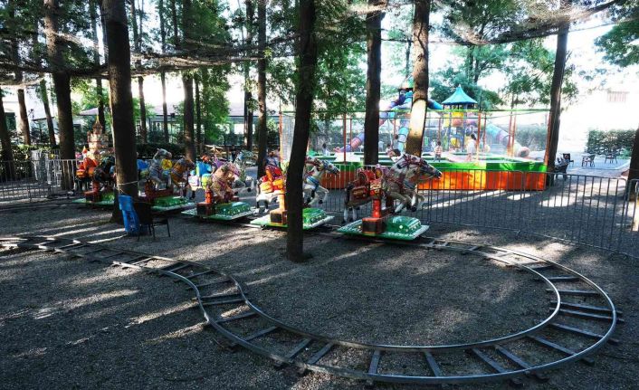Büyükşehir bir lunaparkı daha hizmete açtı