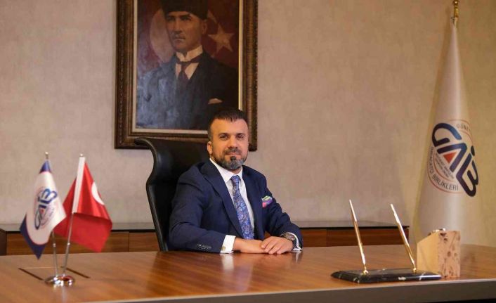 Celal Kadooğlu; “Tahıl koridoru için Türkiye stratejik öneme sahip”