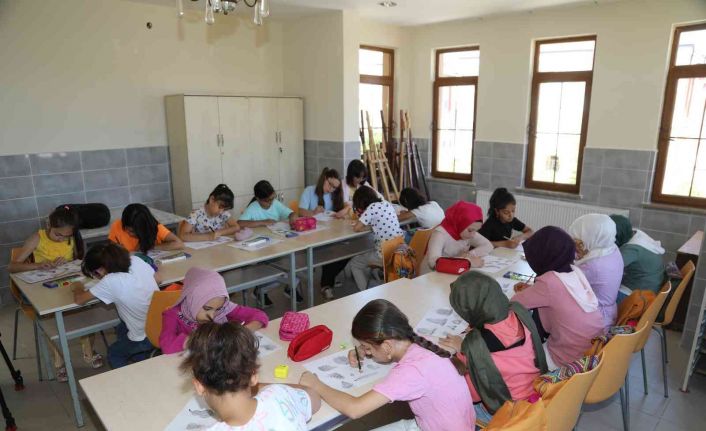 Çocukların gözdesi bu yaz da Genç KOMEK