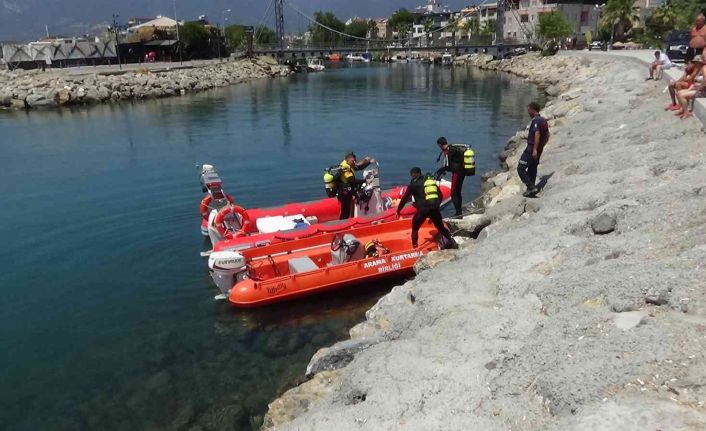 Edremit Körfezi’nde kaybolan 2 kişiyi arama çalışmalarında 4’üncü gününde devam ediyor