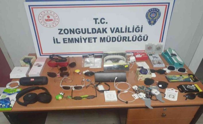 Festival stantlarını soyan zanlılar polisten kaçamadı