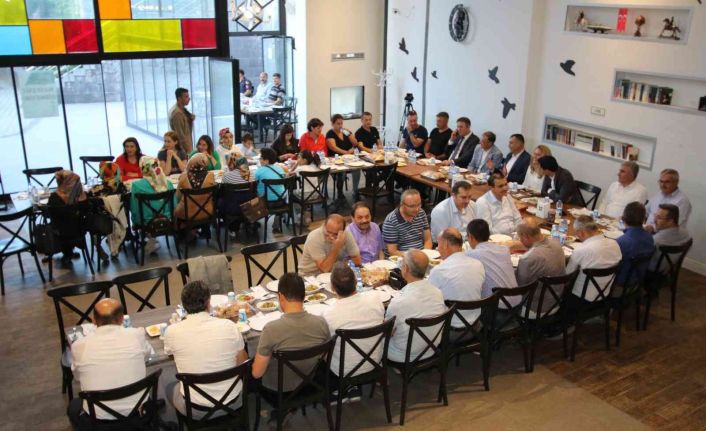 Hacılar Kaymakamı Sezen emekli oldu