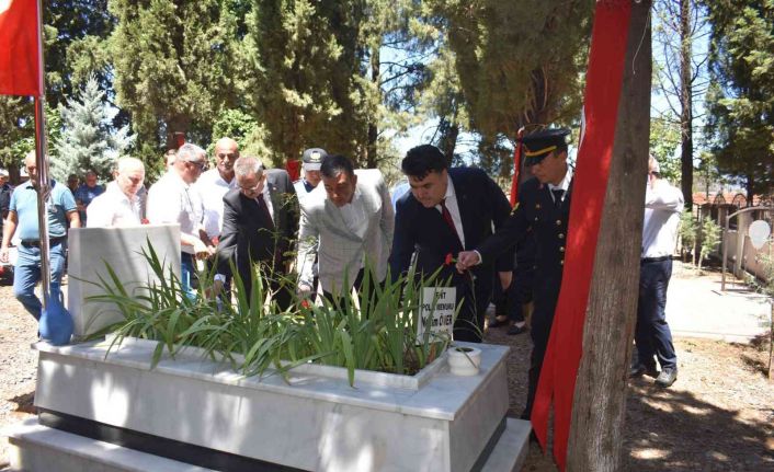 Havran’da 15 Temmuz Demokrasi ve Milli Birlik Günü etkinlikleri şehitlik ziyareti ile başladı