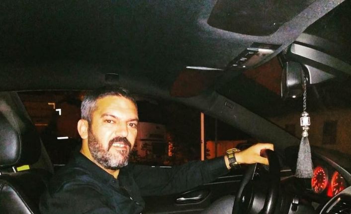 Husumetlisini vurmak isterken kendi başından vuruldu