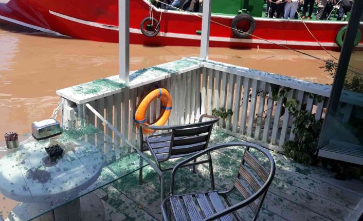 İşletme sahibi İbrahim Bayraktar: “Biranda işletmemizin iskele kısmına çarptı, şaşırdık kaldık”