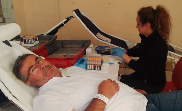 Kan bağışında bulunanlara manda sütlü dondurma ikramı