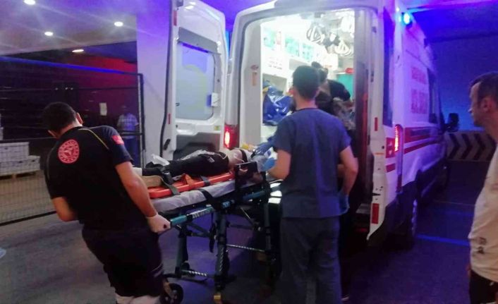 Karşıdan karşıya geçerken otomobil çarptı, 15 yaşındaki kız hayatını kaybetti