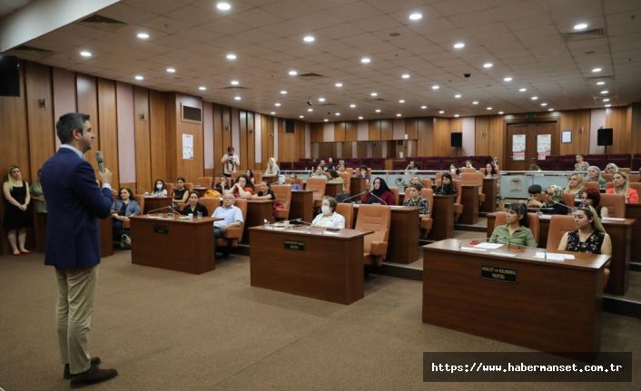 Kartallı Kadınlar, ‘Aile Okulu’ Eğitim Sertifikalarını, Başkan Gökhan Yüksel’in Elinden Aldı