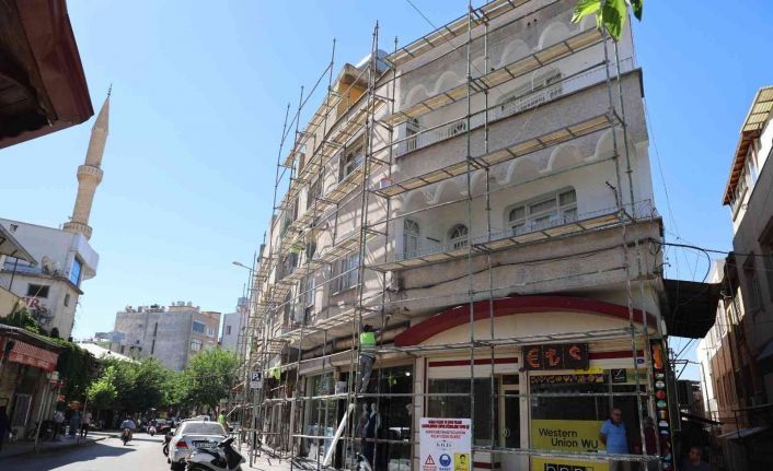 Kilis’te dış cephe giydirme ve kaplama çalışmaları devam ediyor