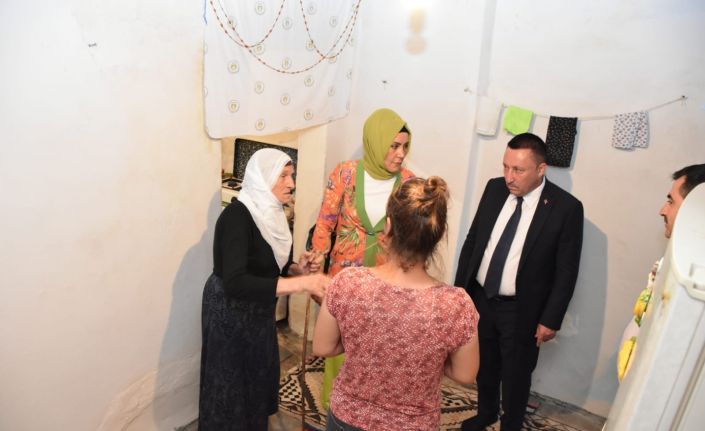 Kimsesi olmayan 80 yaşındaki Ayşe ninenin hayat hikayesi yürek sızlatıyor