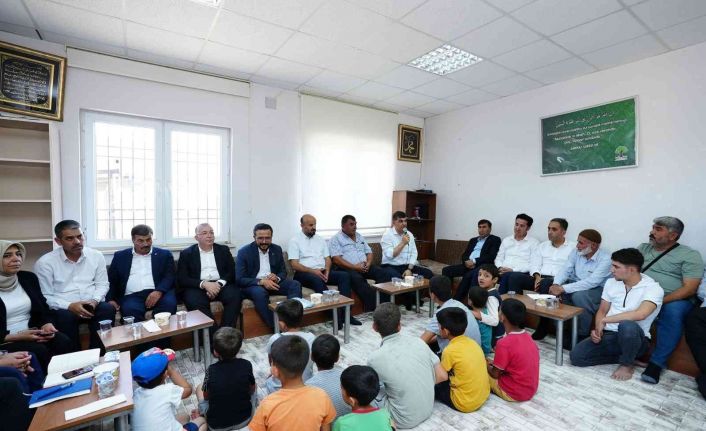 Kırsal mahalleleri gezdiler vatandaşları dinlediler