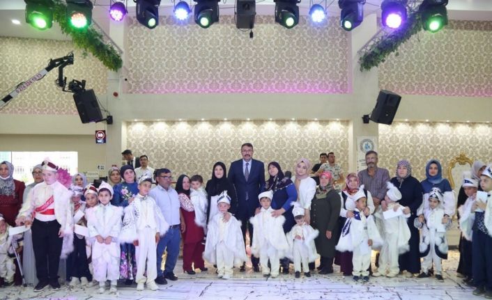 Kütahya’da 27 engelli çocuk için sünnet merasimi düzenlendi