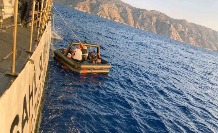 Marmaris’te 49 düzensiz göçmen kurtarıldı