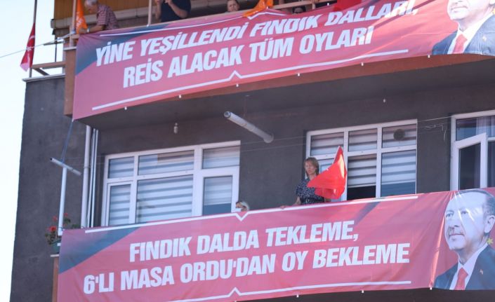 Ordu’da pankartların dili: “Fındık dalda tekleme, 6’lı masa Ordu’dan oy bekleme”