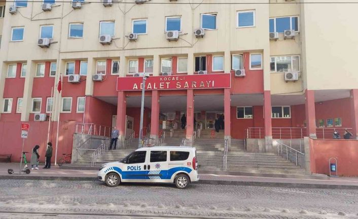 Öz kızına cinsel saldırıda bulunduğu iddia edilen babanın 27 yıl hapsi istendi