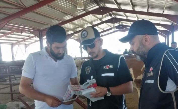 Polisten kurban pazarında sahte para uyarısı