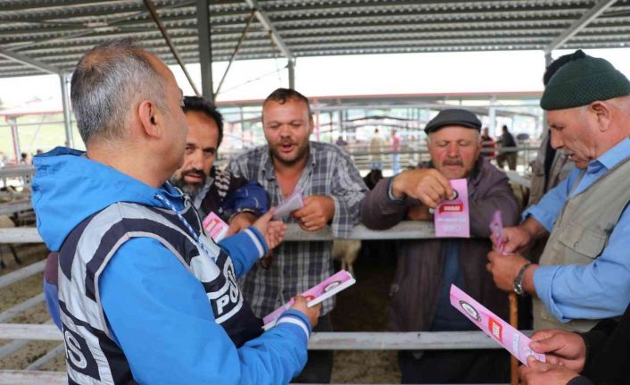 Polisten kurban pazarlarında sahte para uyarısı