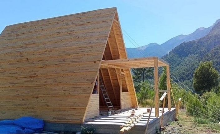 Pozantı’da yeni bungalov evler yapılıyor